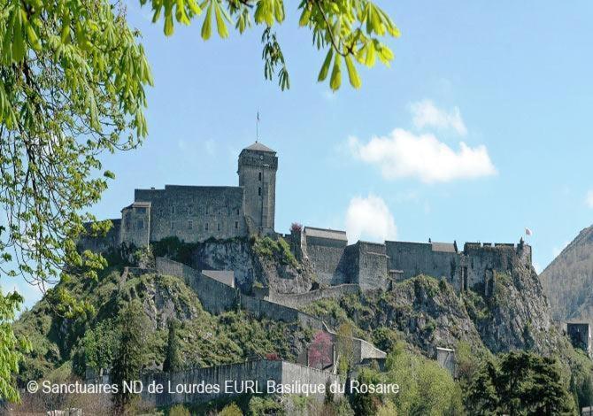 Appart Lourdes 100 M Gare - 4 Places Avec Balcon 10Mn Sanctuaire Extérieur photo